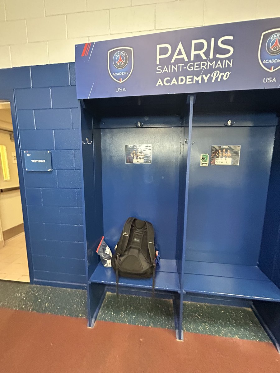 Jared Davis (@2_jareddavis_) on Twitter photo Thrilled to start my journey at PSG Pro Youth Academy! Excited to learn and improve as a RW player. My strengths include speed, agility, technique, endurance, teamwork, and leadership. #Day1 #soccer #football #futbol #MLS #USMNT #WorldCup <a href="/PSG_English/">Paris Saint-Germain</a> <a href="/PrepSoccer/">Prep Soccer ⚽️</a> Thrilled to start my journey at PSG Pro Youth Academy! Excited to learn and improve as a RW player. My strengths include speed, agility, technique, endurance, teamwork, and leadership. #Day1 #soccer #football #futbol #MLS #USMNT #WorldCup <a href="/PSG_English/">Paris Saint-Germain</a> <a href="/PrepSoccer/">Prep Soccer ⚽️</a>