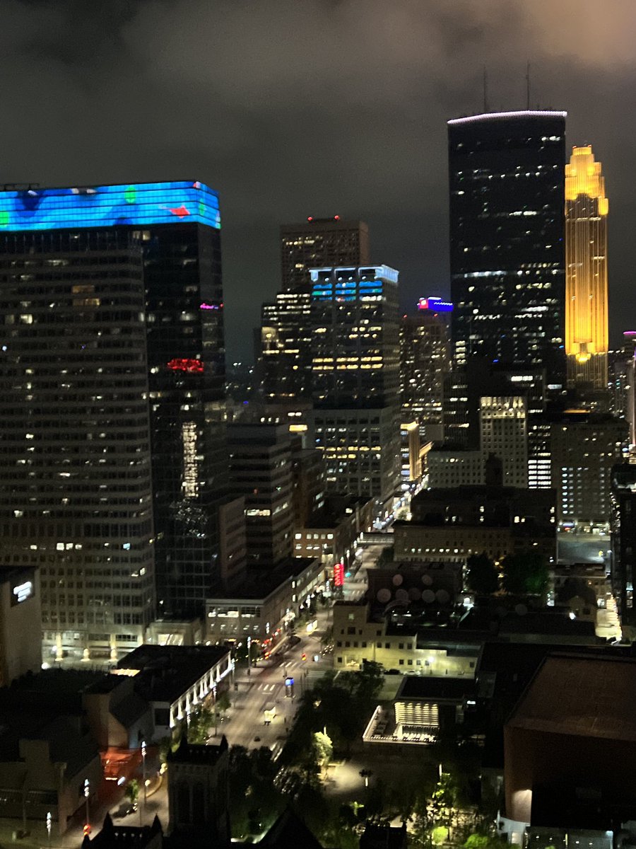 TimMynett's tweet photo. Been staring out at Minneapolis at night like Batman in Gotham City. https://t.co/Pr2l01W5ii