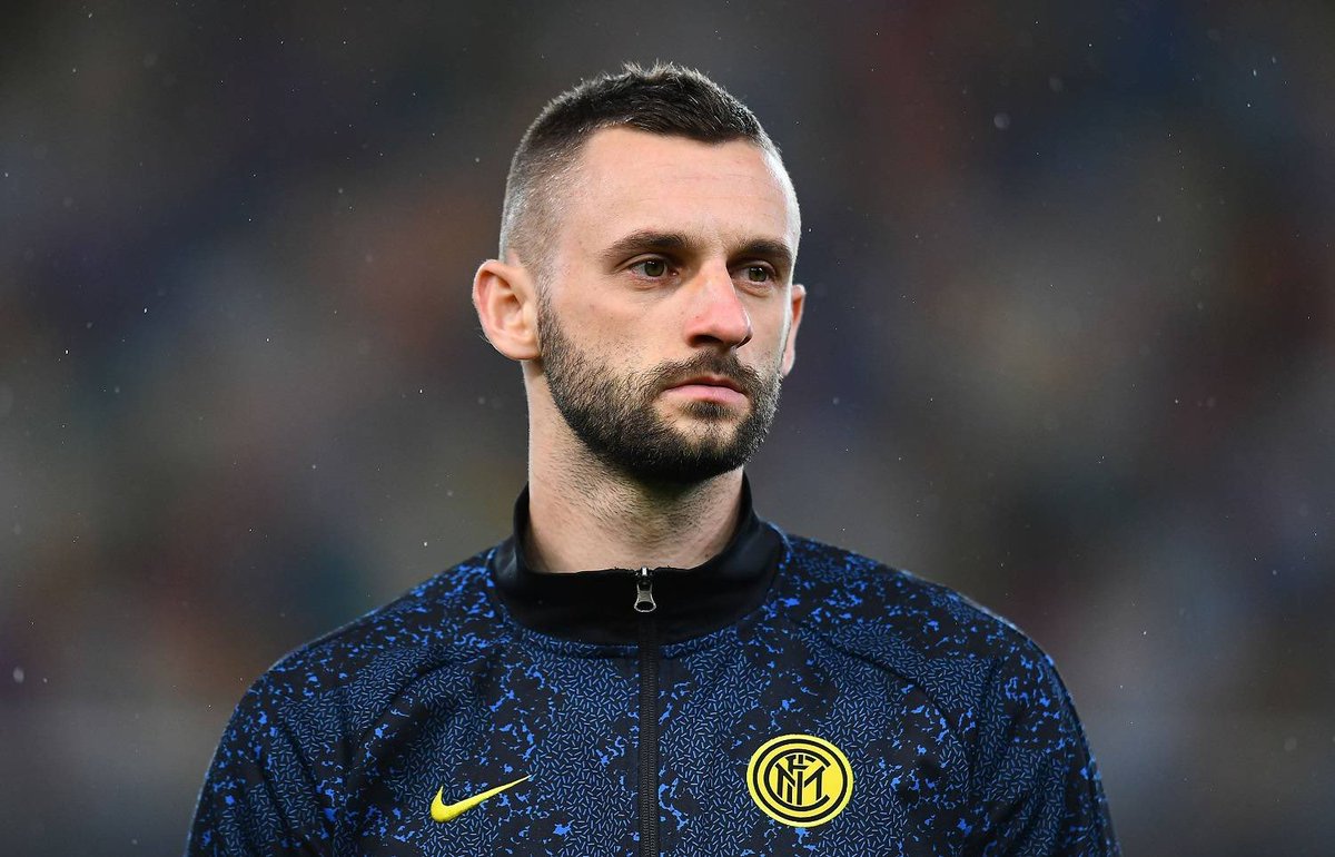 🚨🚨| Al Nassr have made a €15m bid to SIGN Marcelo Brozovic from Inter Milan ✅ [@DiMarzio]

Al Nassr could have Hakim Ziyech and now Brozovic join Ronaldo 😳