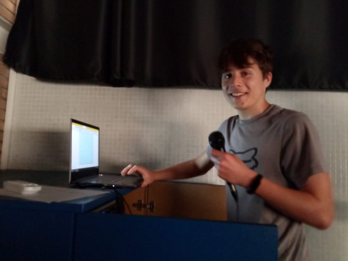 InsMoianes tweet media