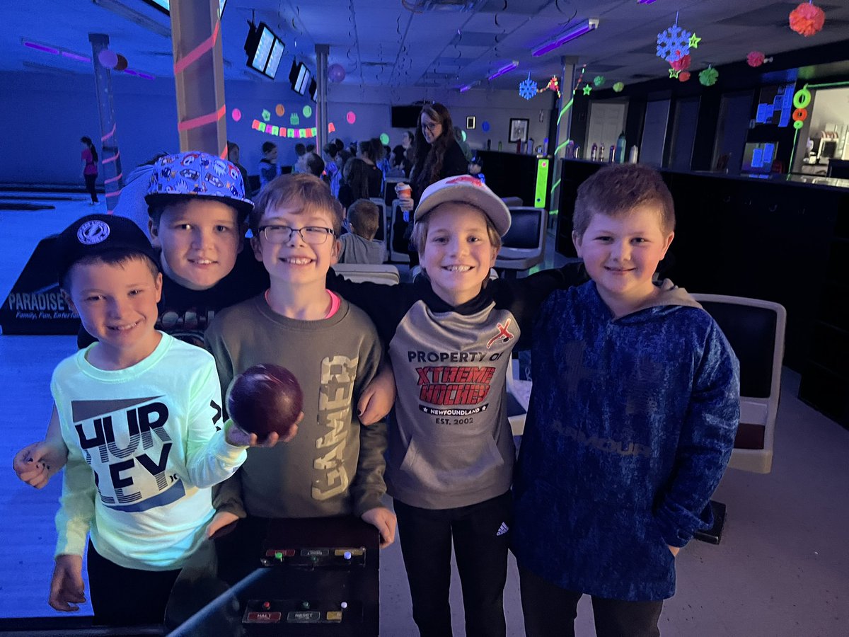 We have had a pretty fun morning glow bowling with our friends!! A great kick off to the last week of Grade Three! 

@stpetersprim_mp