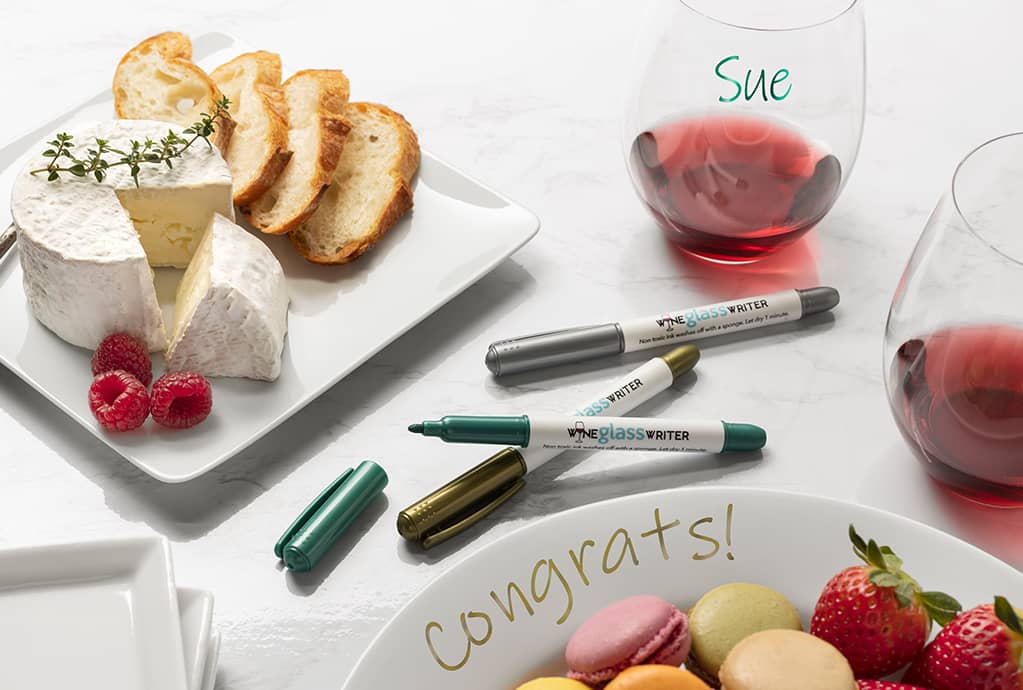 "Best wine glass pens on the market, I’ve tried several. Bright color, smooth writing, easy to rinse off." Try our Wine Glass Writer pens and see their brilliance for yourself! SHOP NOW: iwawine.com/wine-accessori… #pens #winepens