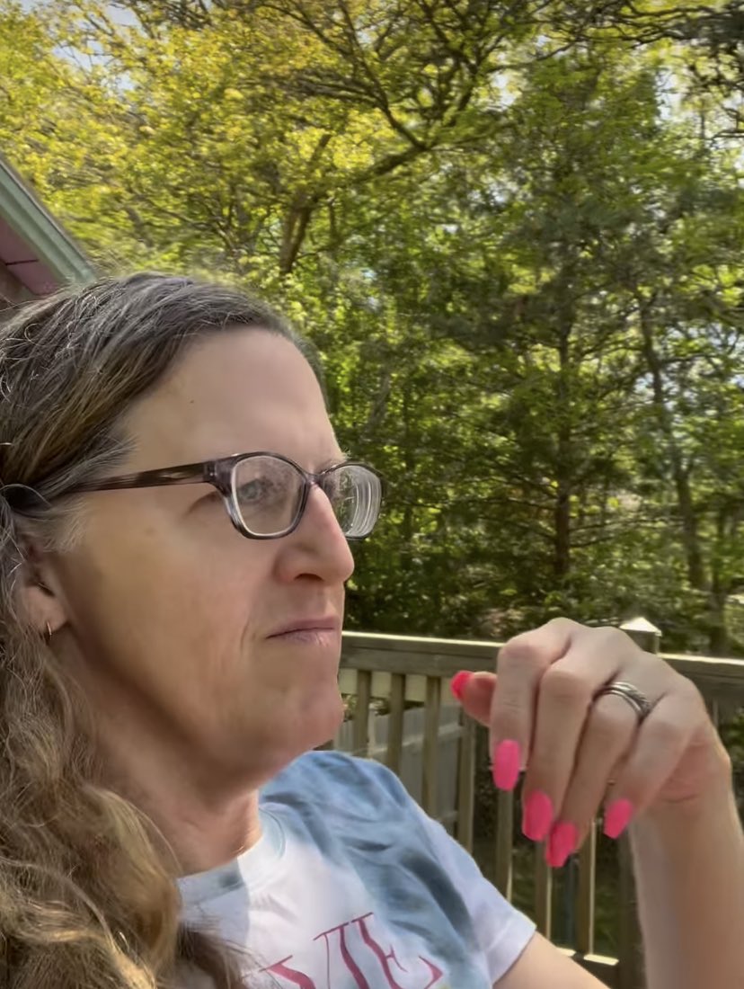 Dr. Jebra Faushay on Twitter: "It’s simply impossible to tell which woman here is trans."