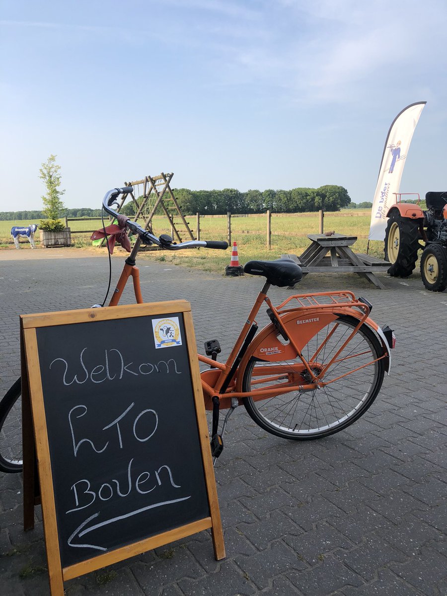 Antje_Kingma's tweet photo. Op naar een drinkbare Vecht in 1 generatie. Mooi doel voor alles en iedereen. Inspirerende avond met Li An Phia en dtel @LTOVechtdal-lers. Over wat er aan schort en hoe het beter wordt 🤠 #hetkanwel #drinkbarerivier https://t.co/cbLBdAgMUa
