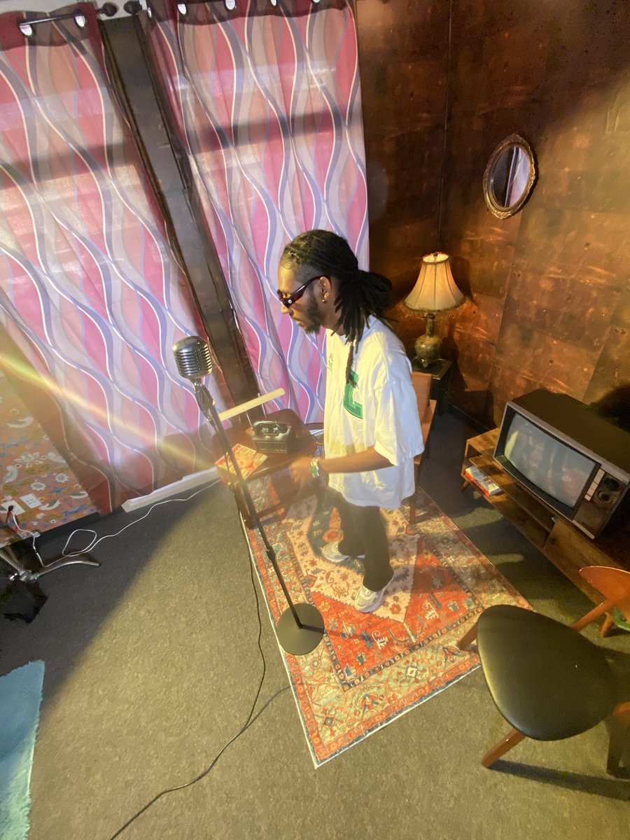 iamKeem619's tweet photo. Locked in w/ @LyricalParlor
and made a movie! 🎥 🤝🏾
•
Soon! https://t.co/llqZJuLs3s