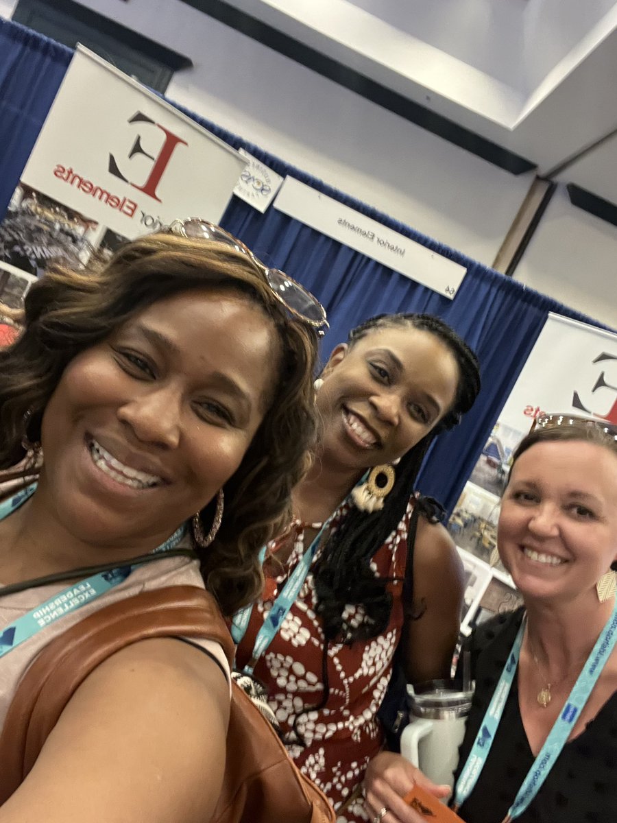 Jennifer Woody tweet media