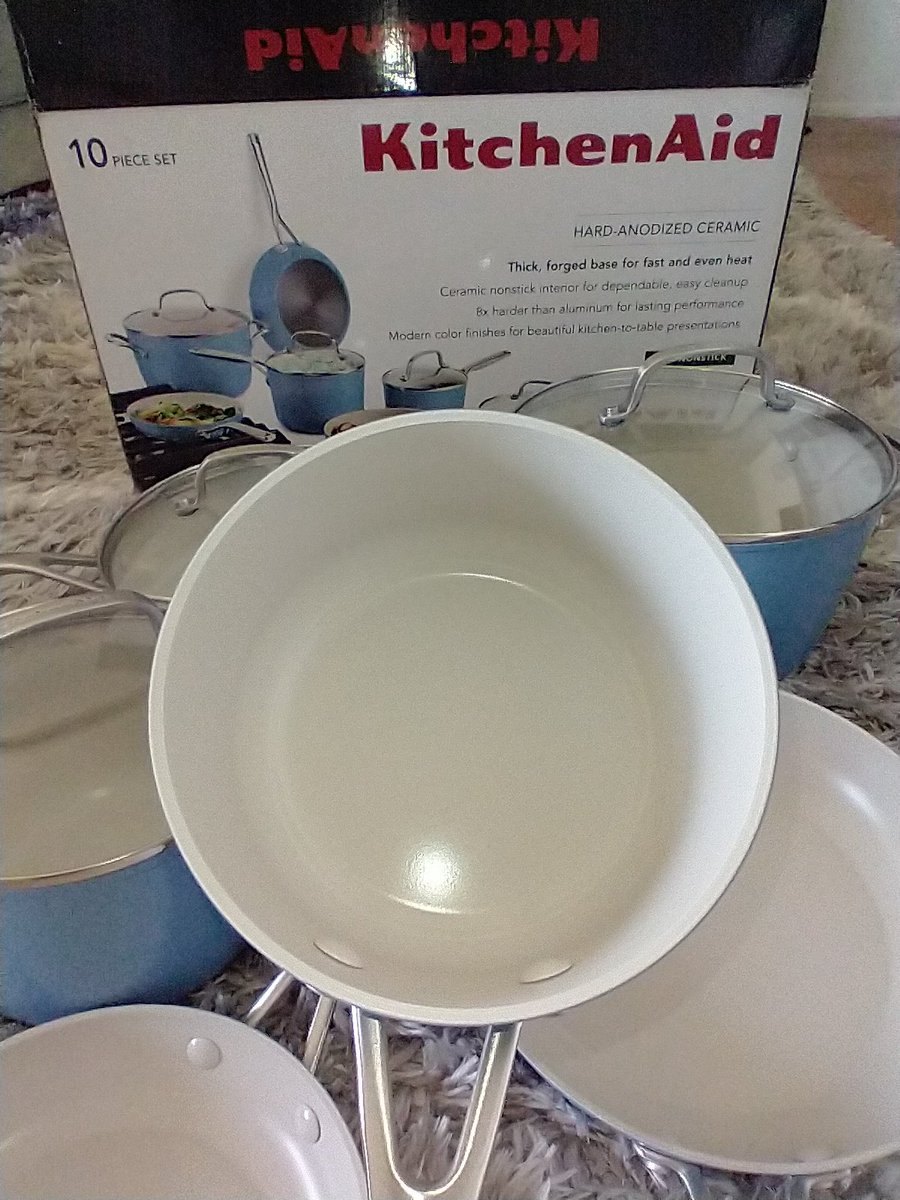 luciana_peter1's tweet photo. #tryitsampling @KitchenAidUSA Very sturdy and well constructed. Ceramic non-stick surface on everything, which makes cleaning a breeze.The pots and pans have a good weight to them  I highly recommend this cookware for anyone who loves to cook @Bazaarvoice
https://t.co/RgNeBIKkWz https://t.co/xhkB9HQMkW