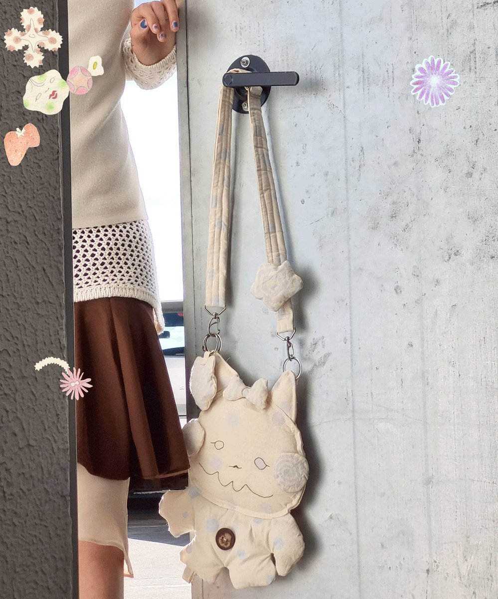 mauvaisssang's tweet photo. stuffie kitty bag made wit a lot of luv by meeeee  Ꮺ🎐🪭 ❁ https://t.co/48t3c4Uxm0