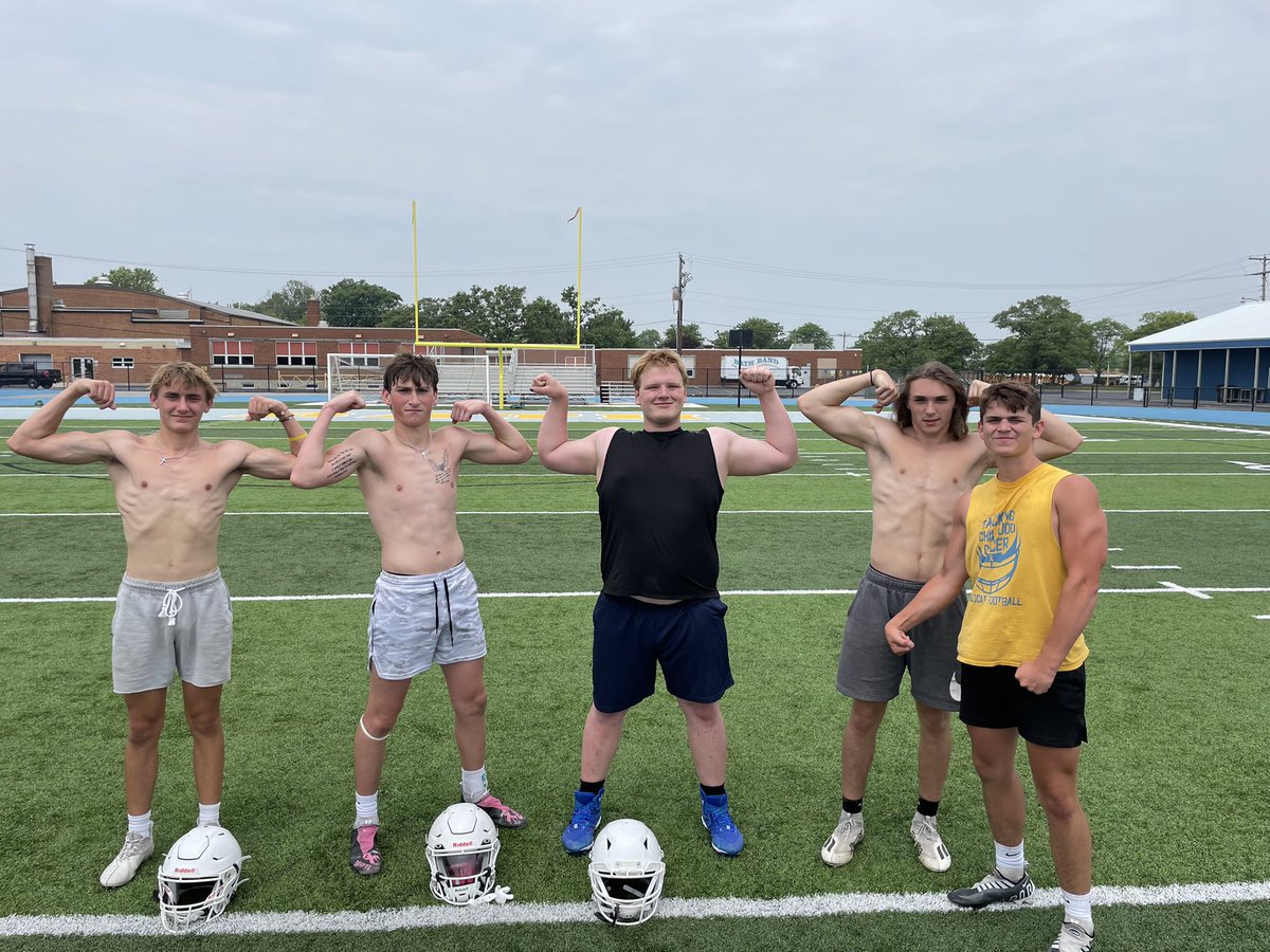 Lifters of the Day for Monday!!! Foster Deters, Logan Markley, Kyle Slaght, Carson Kinnard, and Zach Welsch!!!
#WorkEthic=Goals