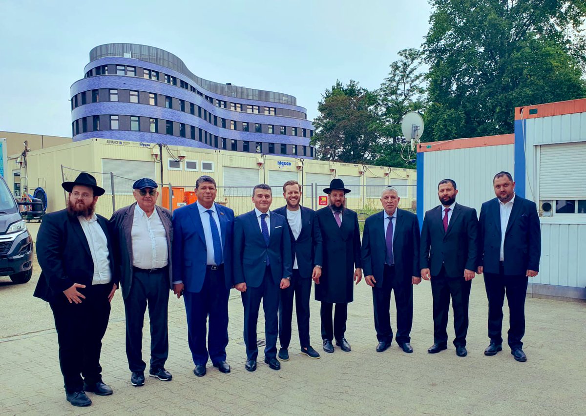 Azerbaijani Jewish delegation has arrived in Berlin. They met today with members of German <a href="/Bundestag/">Deutscher Bundestag</a>, academia &amp; media, as well as representatives of <a href="/AuswaertigesAmt/">Auswärtiges Amt</a>. Great exchange on #Azerbaijan’s vibrant, 30,000-strong Jewish community. They also visited House of Wannsee