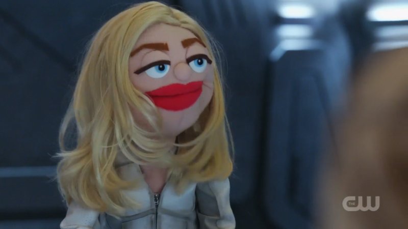 @RotemChan Come on WB give to @caitylotz her Sara Lance puppet 😁💯  #SaveLegendsOfTomorrow