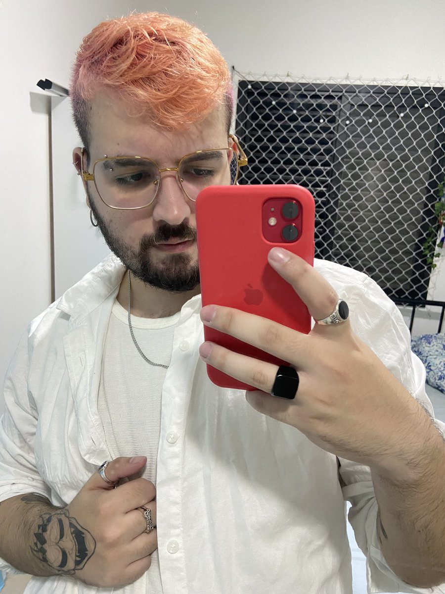 eitaterry's tweet photo. suas fotos favoritas no espelho 

Uma de provador e 3 no meu quarto 🥹 https://t.co/0JJtxYb89t