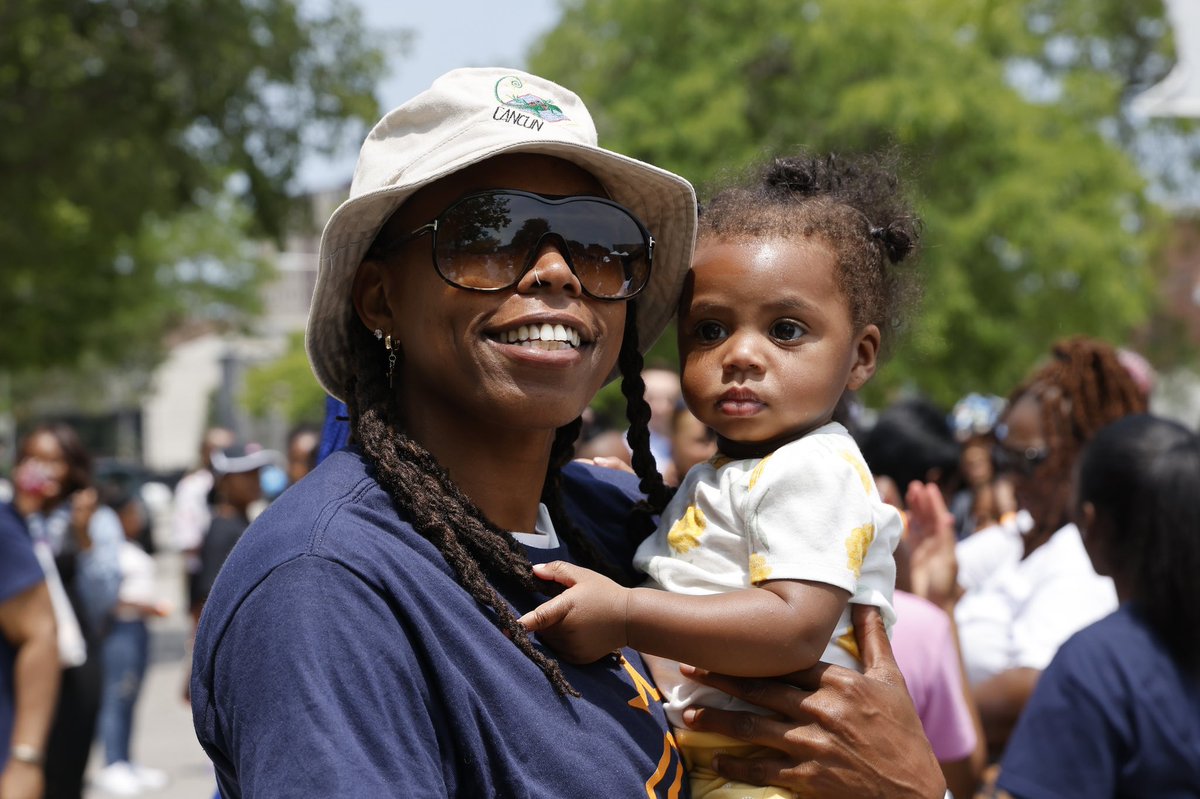 ChicagosMayor's tweet photo. The new TURN Center in the Greater Bronzeville neighborhood will serve as a transformative, community social justice hub, dedicated to empowering residents to create and manifest the change they want to see in their lives, and in our great city. https://t.co/YDmdcujc1n