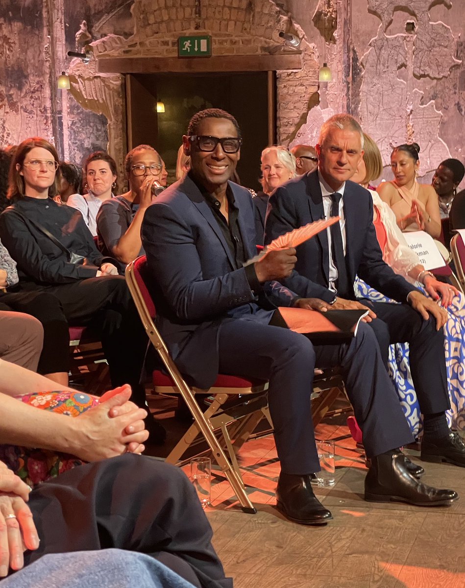 marcusryder's tweet photo. Today I had the privilege of seeing history being made. The first person of colour to deliver the Dimbleby Lecture on the BBC.
Marking the 75th anniversary of Windrush @DavidHarewood’s highly personal speech raised important issues about what it means to be Black British. 👏🏾👏🏾👏🏾 https://t.co/zGWWCPQLUM