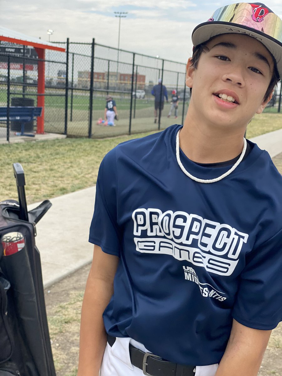 ChicagoWalker1's tweet image. Way to get after it #ColtonStillwell and #RyanWalker and #HitDogsOhio boys!!! Great 12U @MidwestNTIS day in #Rantoul