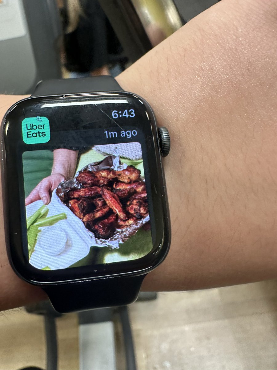 HookGangGod's tweet photo. Bro I’m at the gym and get a notification for this ? Shit trying keep fat fellas down wtf is this lmao https://t.co/qu2RbShRHx