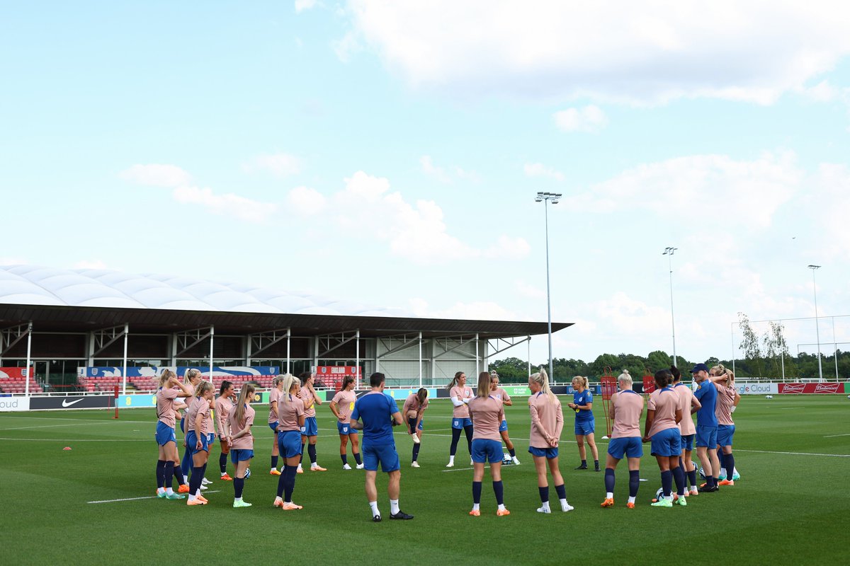 Listening in.

📍 St. George's Park.