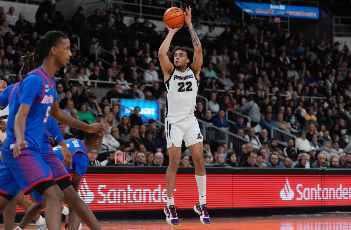 Even with all the additions and the young talent getting more minutes, I firmly believe @kingcarter2225 is still the X factor for PC. Bhop is as talented as they come, but nobody sets the tone quite like Carter. Heart and hustle personified. #pcbb #mindset #Friartown
