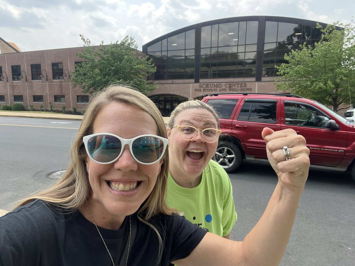 JanemarieMckay's tweet image. These @AlbrightTExpL Educators went on a scavenger hunt today to get well acquainted with the beautiful @AlbrightCollege campus as they prepare for their upcoming summer sessions with students from all over Berks County. #TExpL #Collaboration #SummerLearning 📚💡