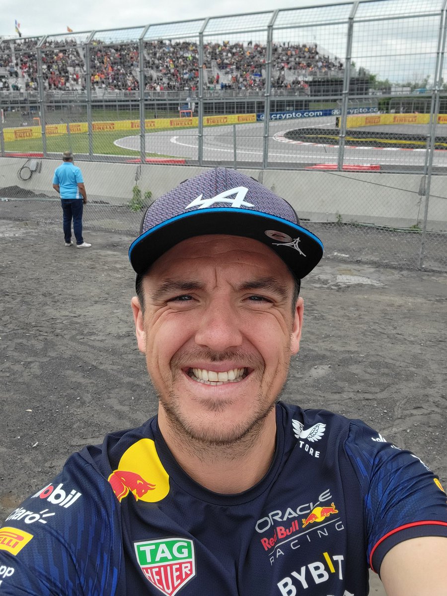 89Hitcho's tweet photo. Great weekend at the #CanadianGP #F1 https://t.co/lbAJ6mSVcb