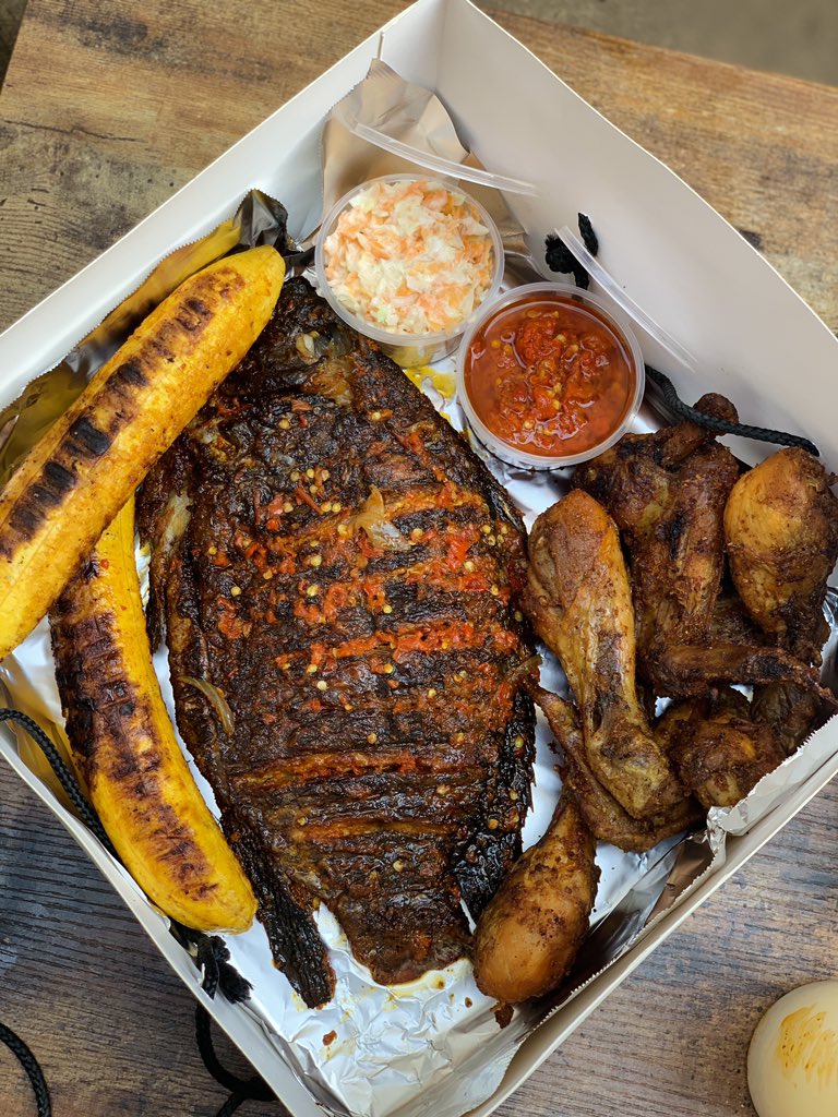 Happy meal box 2

*   whole grilled tilapia 
     2 bole 
    Grilled Wings
    Grilled Drumsticks 
     Hot sauce 
     Coleslaw 
     Palmwine. 
All in one box. 

WhatsApp only : 054 116 4017
Call only : 027 833 6581

#celebrityfoodvendor#Aokhappymealbox#grills