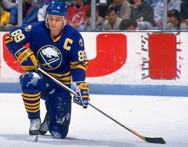 ALEXANDER MOGILNY

• Stanley Cup Champ
• WJC GOLD + silver
• Olympic GOLD
• Lady Byng
• 6x NHL all star
• 1st NHL player to defect from USSR
• Triple Gold Club Member 
• 76G 51A in 77GP  (‘92-‘93)

He should solely be inducted this year after the @HockeyHallFame snub job!