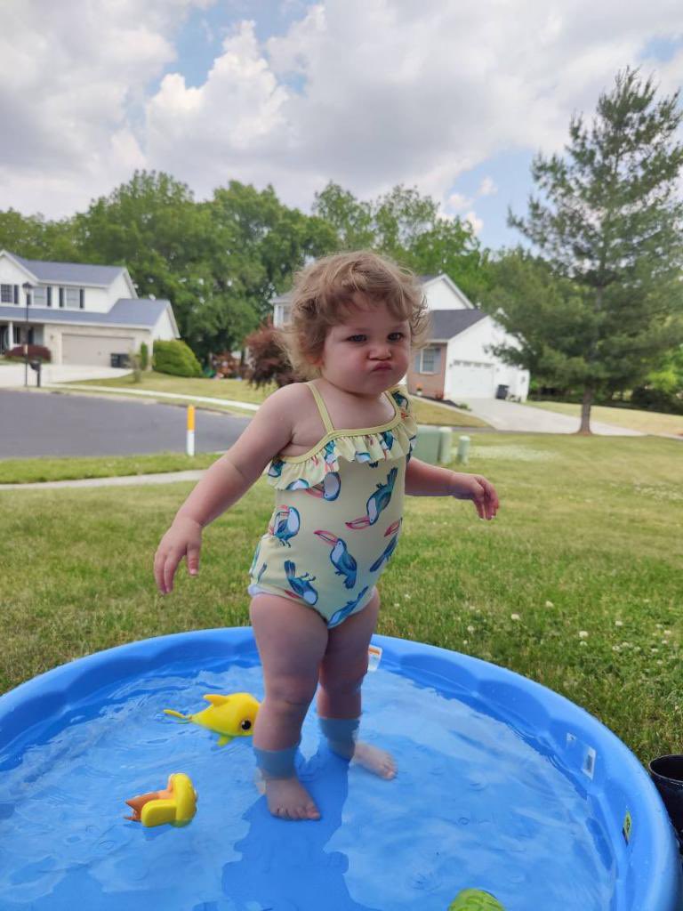 cole_dedra's tweet photo. Hi Twitter, it’s ya girl. My baby is a year old now. Time is fucking flying. https://t.co/WCvIWj53Ke