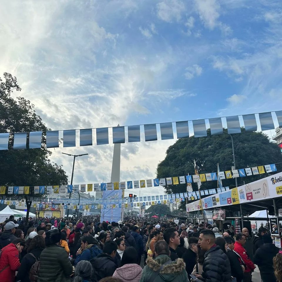 MatiasMelia's tweet photo. CULTURA ARGENTINA 🍖🇦🇷

Estuve en el Campeonato Federal del Asado que, como otros eventos culturales, es ideal para que los repliquemos en #Pinamar.

El @gcba nos sigue sorprendiendo y es un ejemplo por la gran inversión en cultura que hicieron a lo largo de los años. https://t.co/6qQpS3MHln