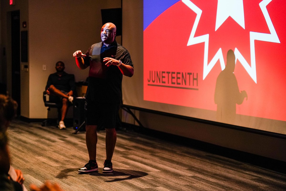 Coach Gus Malzahn (@coachgusmalzahn) on Twitter photo Thankful to <a href="/CoachKIngram/">Coach Kenny Ingram</a> for educating our team on the history of Juneteenth. Great job again!!
Happy Juneteenth everyone! Thankful to <a href="/CoachKIngram/">Coach Kenny Ingram</a> for educating our team on the history of Juneteenth. Great job again!!
Happy Juneteenth everyone!