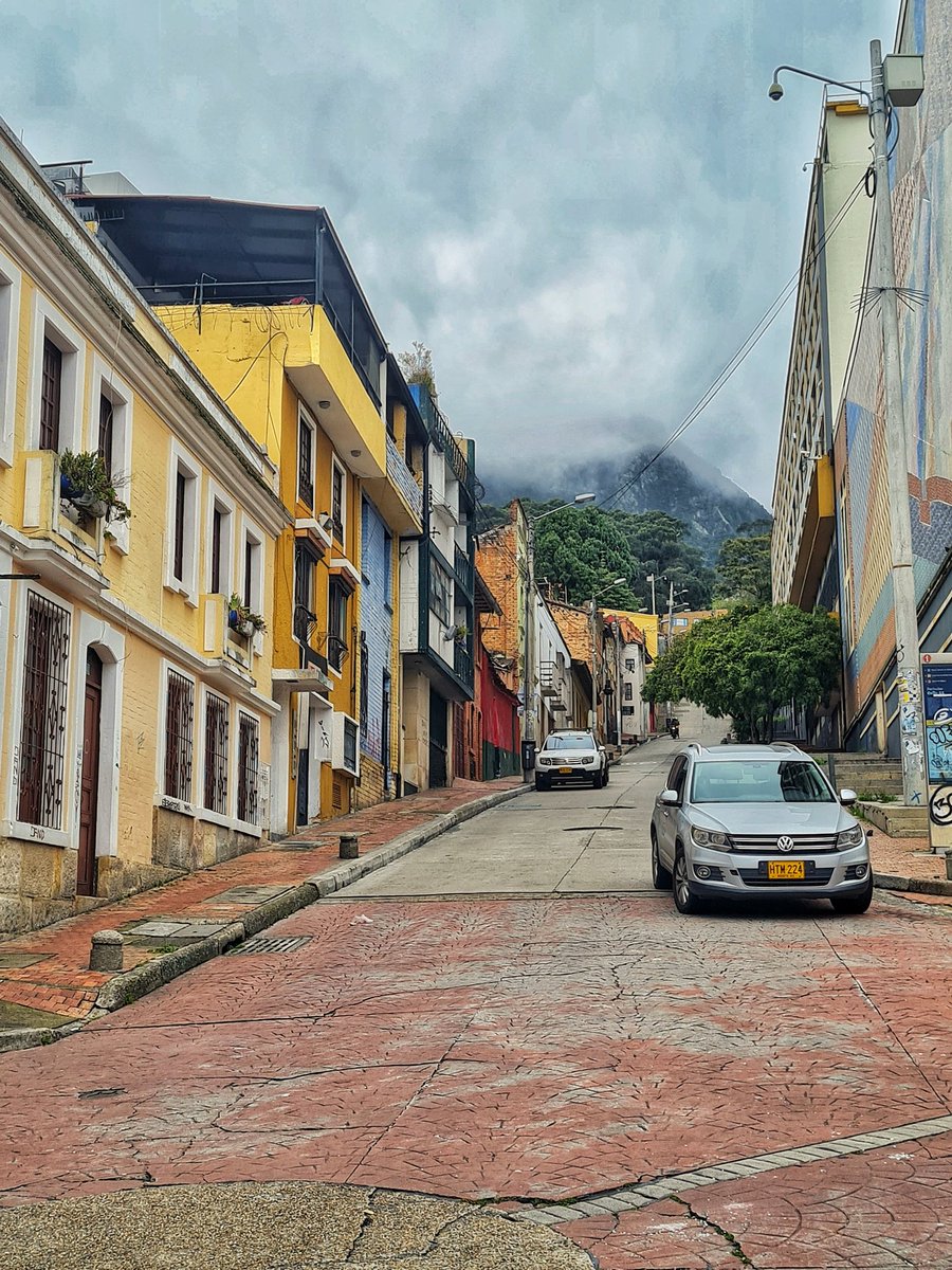 JelenaKronic's tweet photo. Exploring Bogotá before the conference 🇨🇴
#IADR2023 https://t.co/n8FcB2HG1B