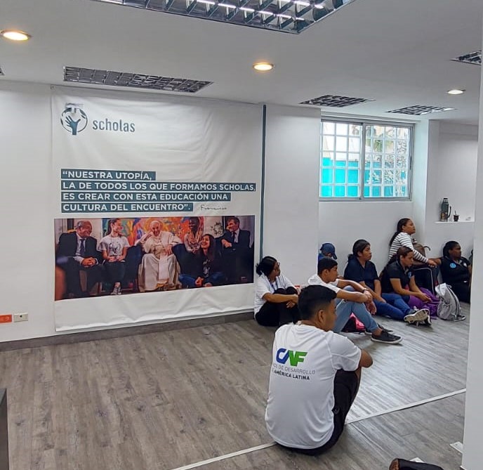 LuciaMeza_CAF's tweet photo. 🇵🇦 ¡Una alianza que cambia vidas y construye un futuro mejor! 👏💪@InfoScholas y @AgendaCAF trabajan juntos para fortalecer los valores en jóvenes y prevenir el pandillerismo en comunidades de alto riesgo en Panamá🇵🇦 #Scholas #PrevenciónDelPandillismo #EnCAFavanzamosJuntos https://t.co/eDljg3AJfJ