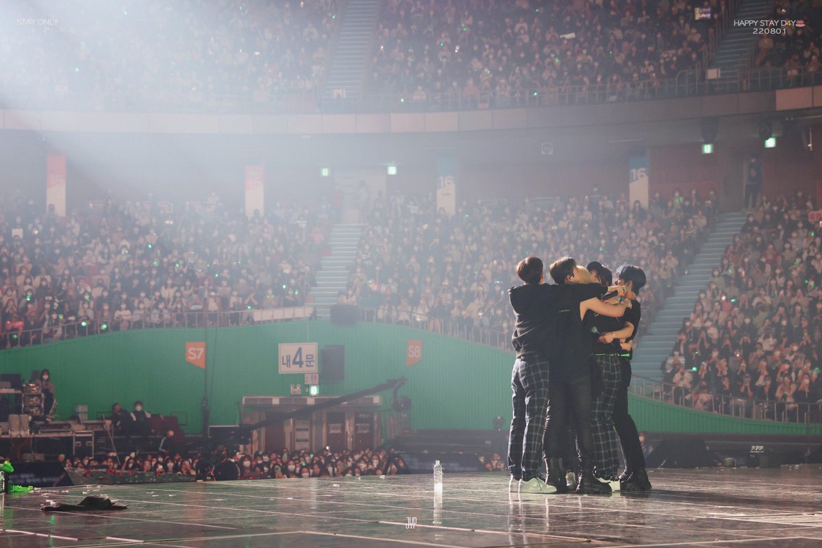SKZ_Archives's tweet photo. FM https://t.co/w1k21OXdTA