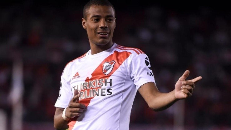 X9daGaveaCRF's tweet photo. River Plate já observa o meia Alan Soñora, no Juárez-MEX, caso a venda de Nicolas De La Cruz seja concretizada.
📰: {@CrackDeportivo_}
#River #Argentina #Flamengo #Futebol #Liga #ChoqueiRN https://t.co/qUN7mlsGra