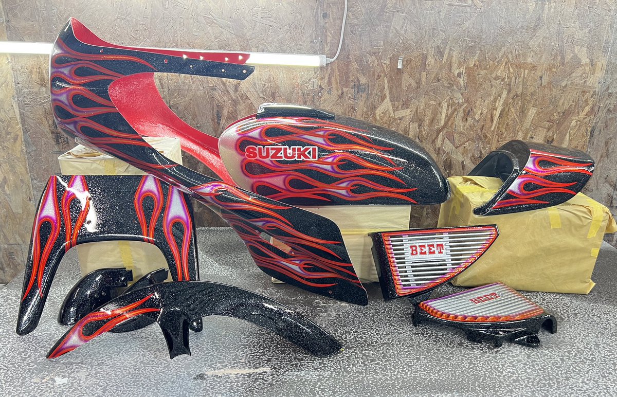 カスタムペイント トミイズ カスタムコルク半✨バイク塗装 on X