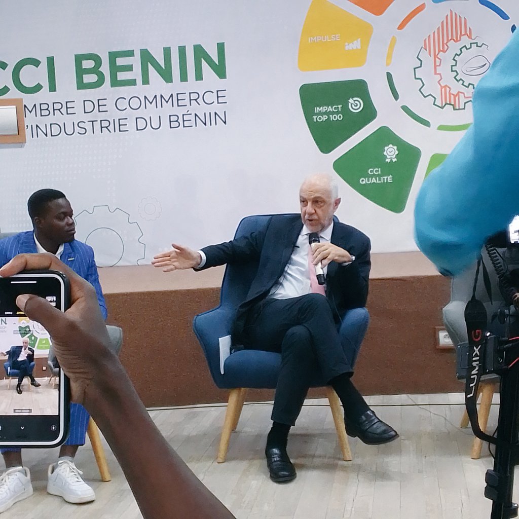 RbeccaADJINAKO1's tweet photo. C'était le 19 06 à la @ccibenin où le WEB3 était en débat avec pour conférencier @JMCambaceres, de la Dr #CCIB, du SG #AFRIA, ... Un sujet d'actualité vers lequel des réflexions sont suscitées... https://t.co/xhBGCT5Rgw