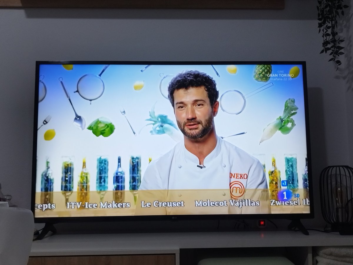 justafaangirll's tweet photo. merecidísimo @enekomchef11  has brillado desde el primer programa #Masterchef https://t.co/VWvsxMRSih