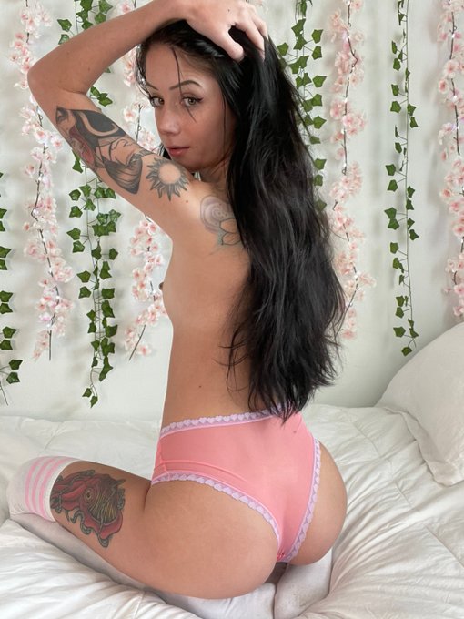 Do you want to bend me over? https://t.co/jQrYh3Kp4B