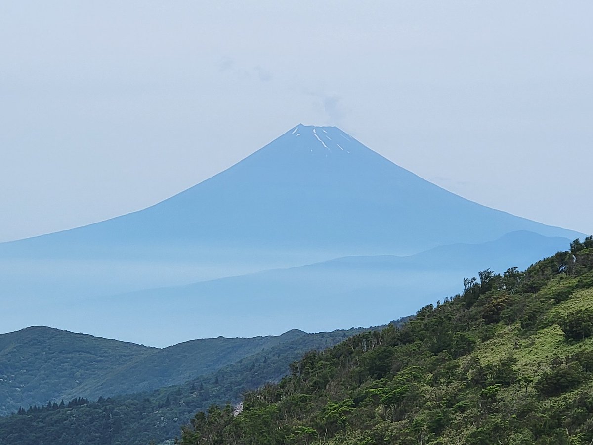 おはようございます！

一昨日の日曜日は伊豆をサイクリングし
富士山が良く見えました！

汗をたくさんかきましたがGarminの暑熱対応が25%アップして夏に向けての準備が少し進んだ感じです😊