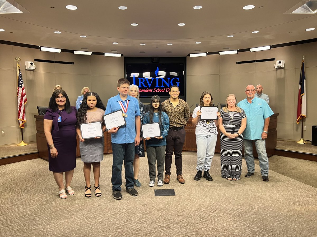 #myIrvingISD is proud to recognize winners of @TXarted state competitions! 👏

🎨Top of TEAM: Andrea Granados, @farinefalcons
🎨Jr. VASE Platinum Medalists: Jeffrey Jackson, @Lamar_MS; Gionna Sumabon and Nusrat Sultana, @TravisMSBobcats
🎨Gold Seal: Isabella Earn, @MacArthurCards