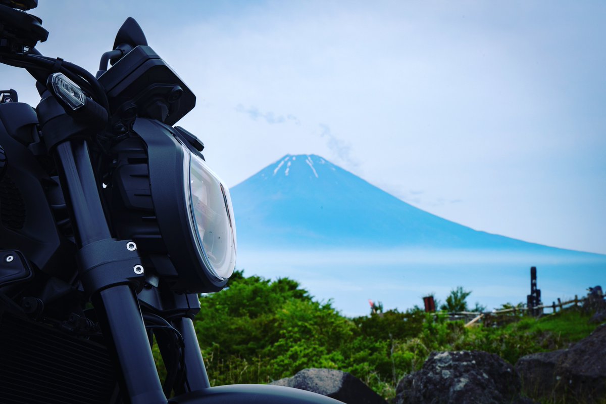 週末に向けて頑張らないと！

山中湖周辺でバックが富士山になって走行写真撮れる所を探さないとな🤔
（Googlemap）

#バイクのある風景  #バイク乗りと繋がりたい  #バイク #honda #cb1000r #sony #a7rv