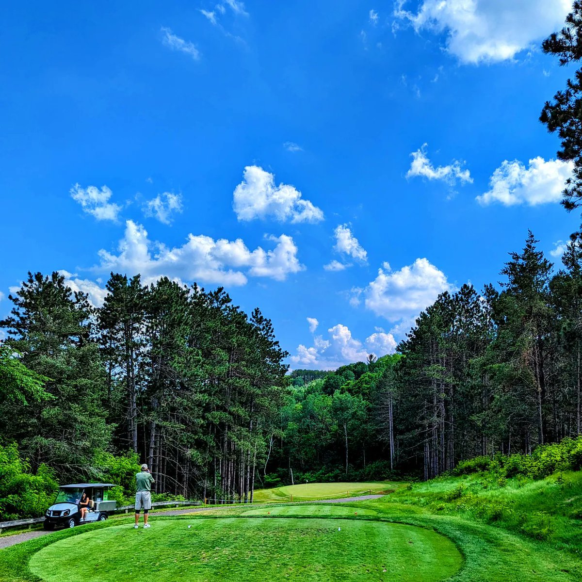 MNGolfcritic's tweet photo. Hot but beautiful day at SCN Wisconsin.  It was quite entertaining. https://t.co/zKNO0exMxl