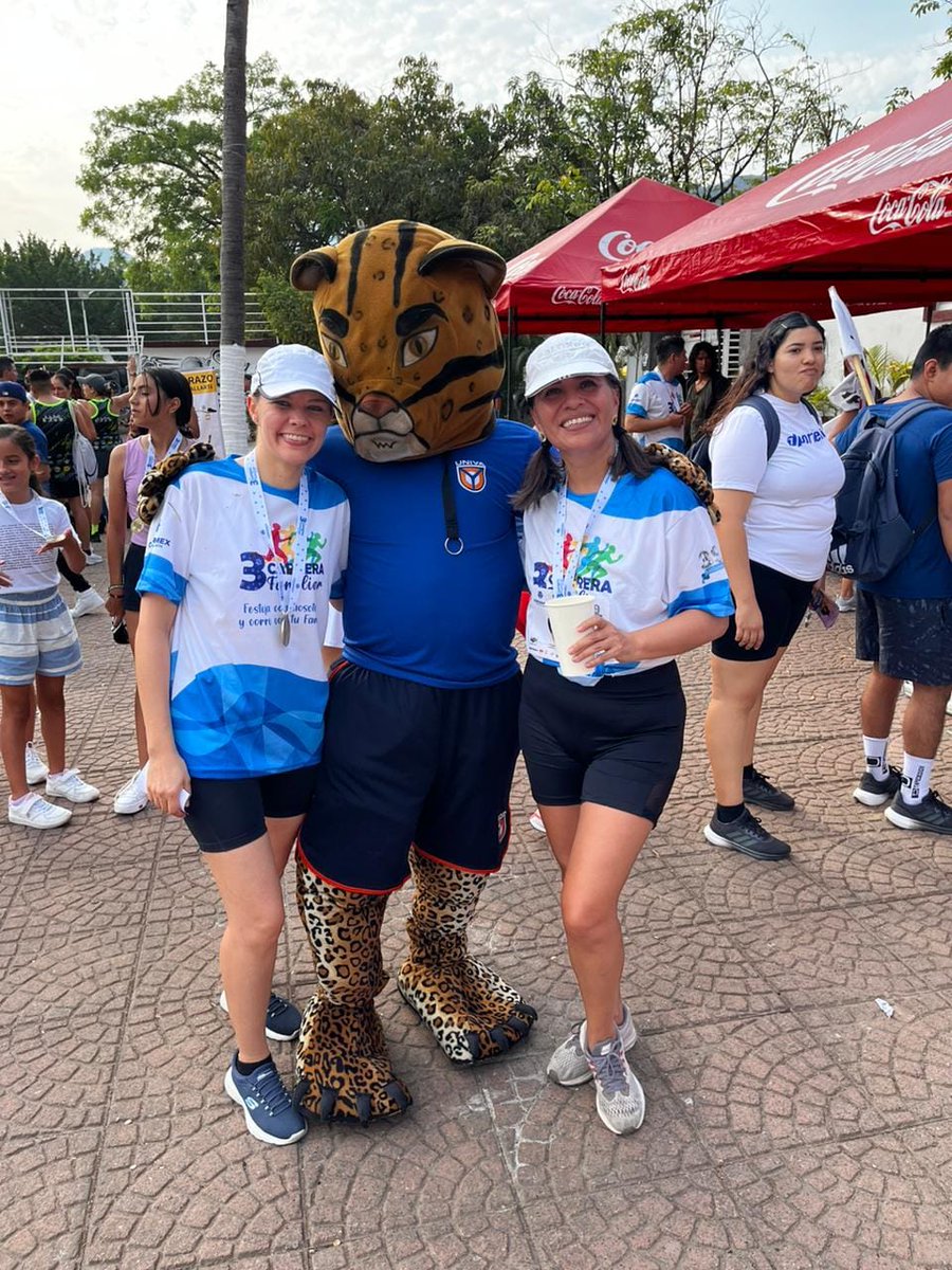 UNIVAVallarta's tweet photo. Egresados de nutrición #UNIVAVallarta ganan primeros lugares en la 3ra Carrera Familiar de @CoparmexVta 
Noe Reyes Rosas ganó los 10 km y Omar Alejandro Castillo los 5km.
¡Muchas Felicidades! 🏃🏻‍♂️🥇#OrgulloOcelote #CrecerComoTúQuieres #coparmexvallarta https://t.co/I7M1Cuen1U