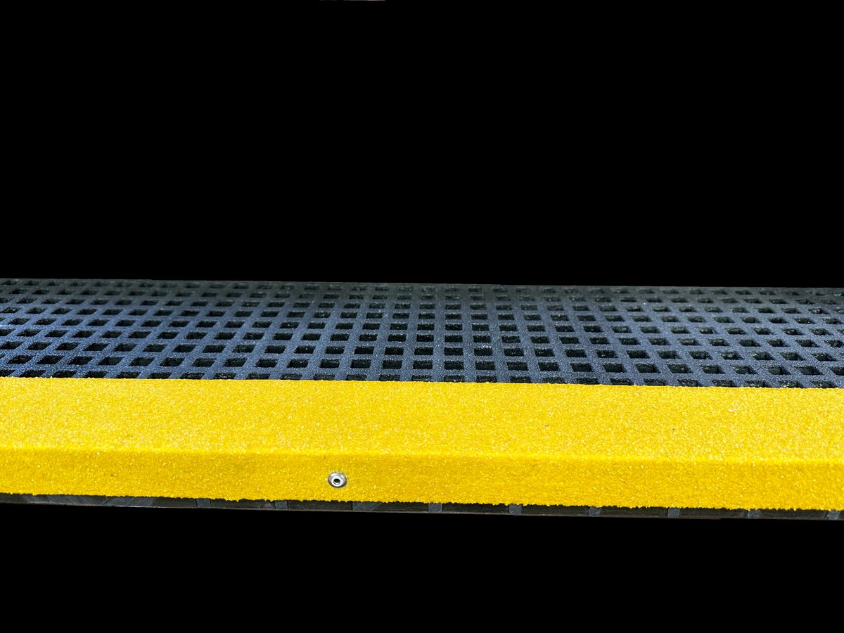 CompositeEngAu's tweet photo. Safe non-slip FRP stair nosing. The safety yellow nosing is attached to a MaxiGRATE mini mesh stair tread.

#stairsafety #safety #frp #stairnosing #maxigrate #minimesh #compositeengineering #compositematerials https://t.co/cePprsPeb5