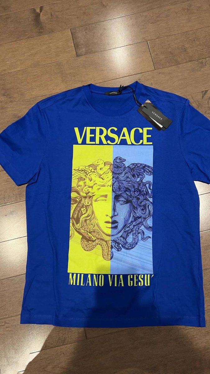 sunmartonma's tweet photo. Gift to Apo!#Versace Shirt ,Long time no see my Boy,I miss you so much ❤️❤️❤️❤️❤️❤️❤️

@Nnattawin1 #Nnattawin
#apocolleagues https://t.co/t56ksMQ4kh
