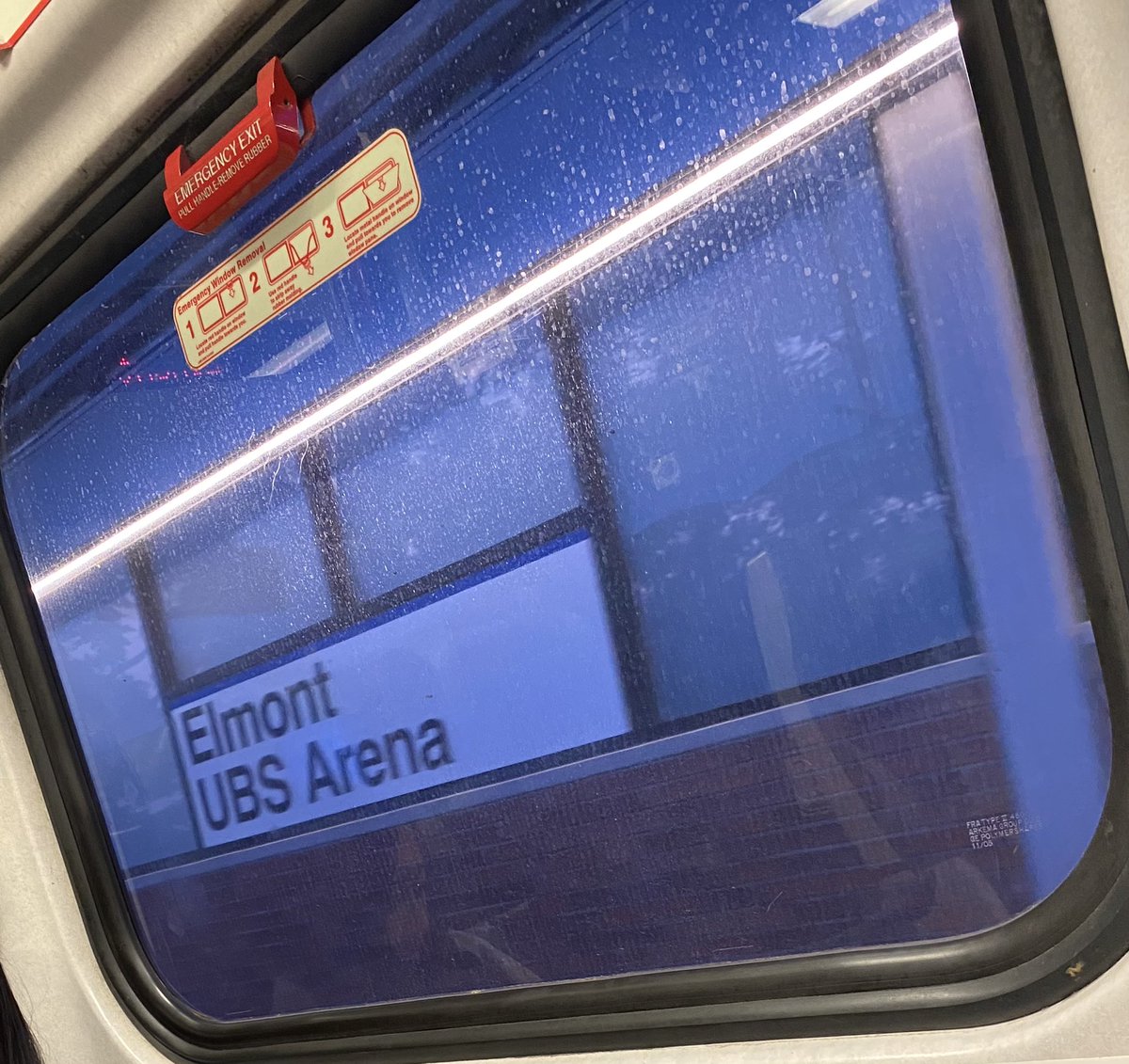 i’ve never stopped at this station on the train so when the overhead said “ubs arena” i jumped in my seat
(what was it namjoon said about not forgetting them?)
(yoongi i love u)