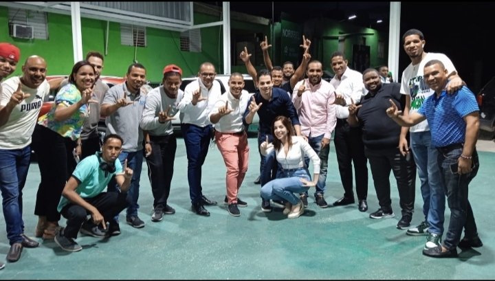 Aquilino ha demostrado una visión audaz y progresista para el futuro de nuestro SDO. Su enfoque en la sostenibilidad, la educación de calidad y el fomento del empleo nos brinda la certeza de que bajo su liderazgo, seguiremos avanzando hacia un futuro próspero.
#AquilinoSerrataSon