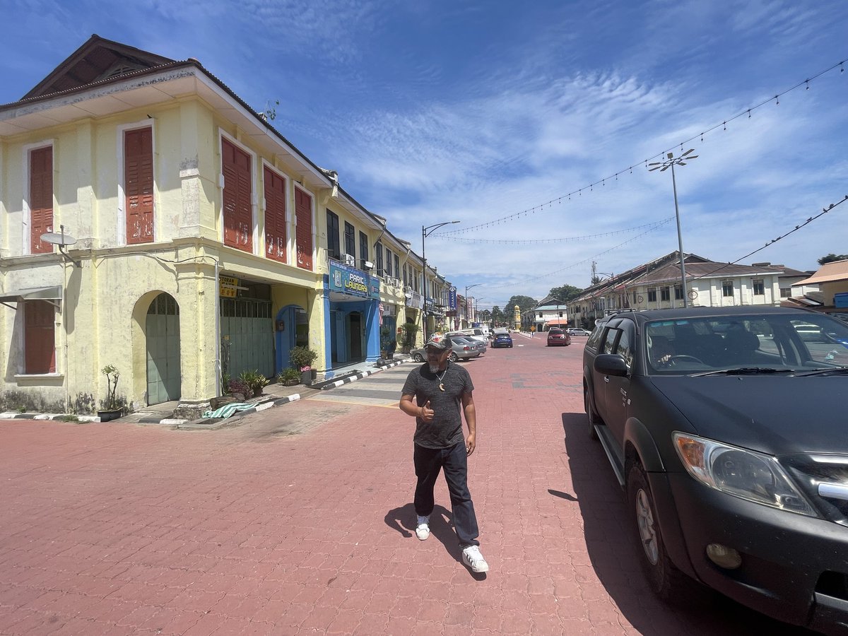 GerakDarma's tweet photo. #travel #exploration #explore #seetheworld #tinexploration #Tronoh #Parit #perak #malaysia #peraktengah #colonialbuildings #beautifultown #jauhberjalanluaspemandangan https://t.co/12Hv0Kip4n