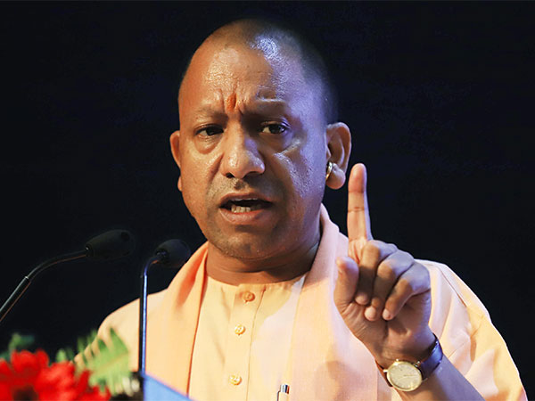 ani_digital's tweet photo. "Descendants of accidental Hindu not able to digest honor given to Gita Press": Uttar Pradesh CM

Read @ANI Story | https://t.co/2yRT3fX5ol
#UPCM #GitaPress #YogiAdityanath https://t.co/9L2rli7Axs