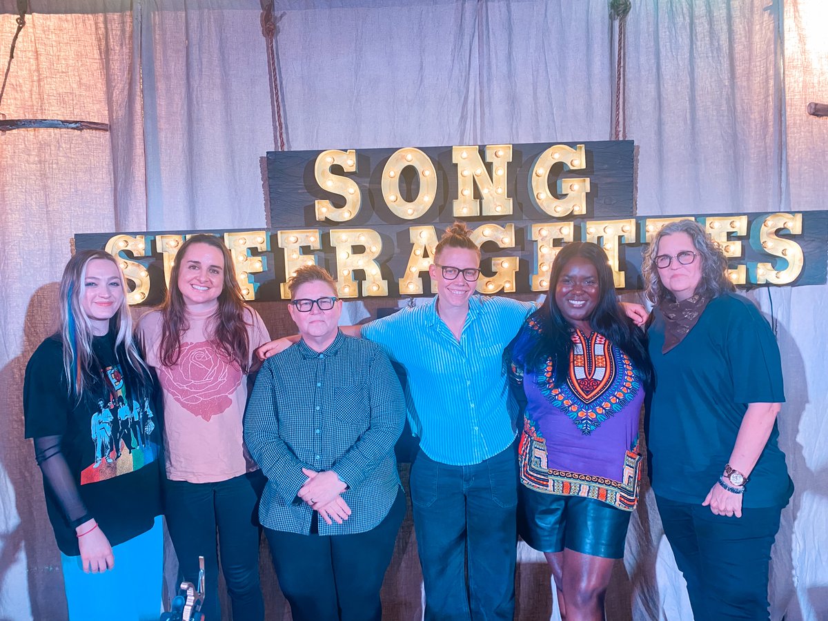 6 PM SHOW 

Show one of Pride Night has us on a high!! These ladies are absolutely incredible!🏳️‍🌈

If you missed the show, check out the live stream now!!

#LetTheGirlsPlay