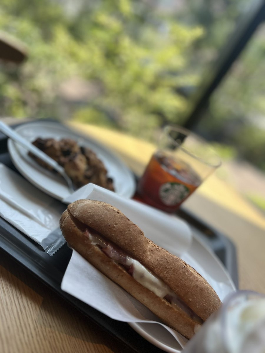 KKitakyu2019's tweet photo. 贅沢やな‥✨

まったり少し早めのランチ🤏 https://t.co/yJQ9r9PkSW